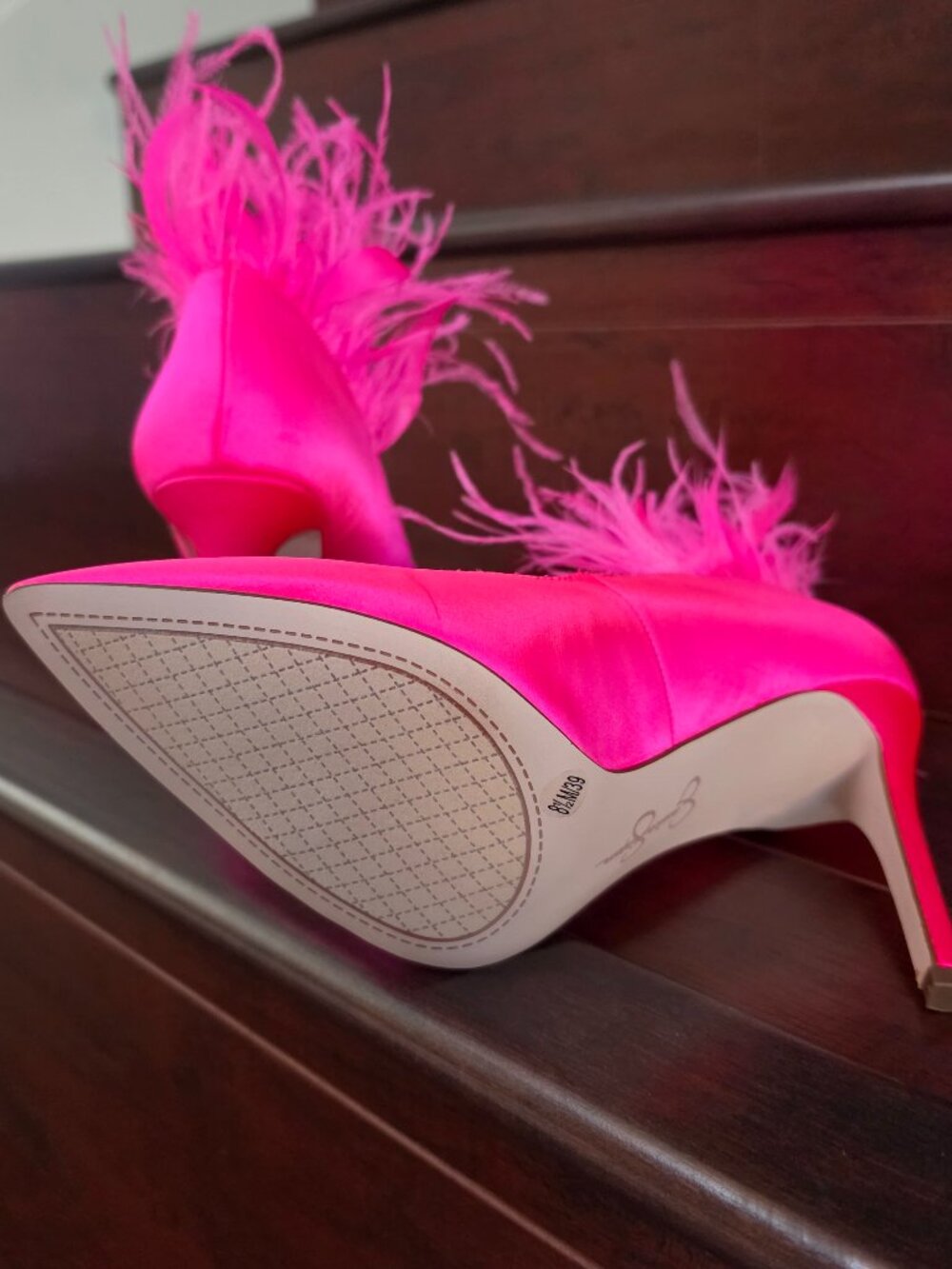 Pink Feather Pumps - Picture 4 of 5